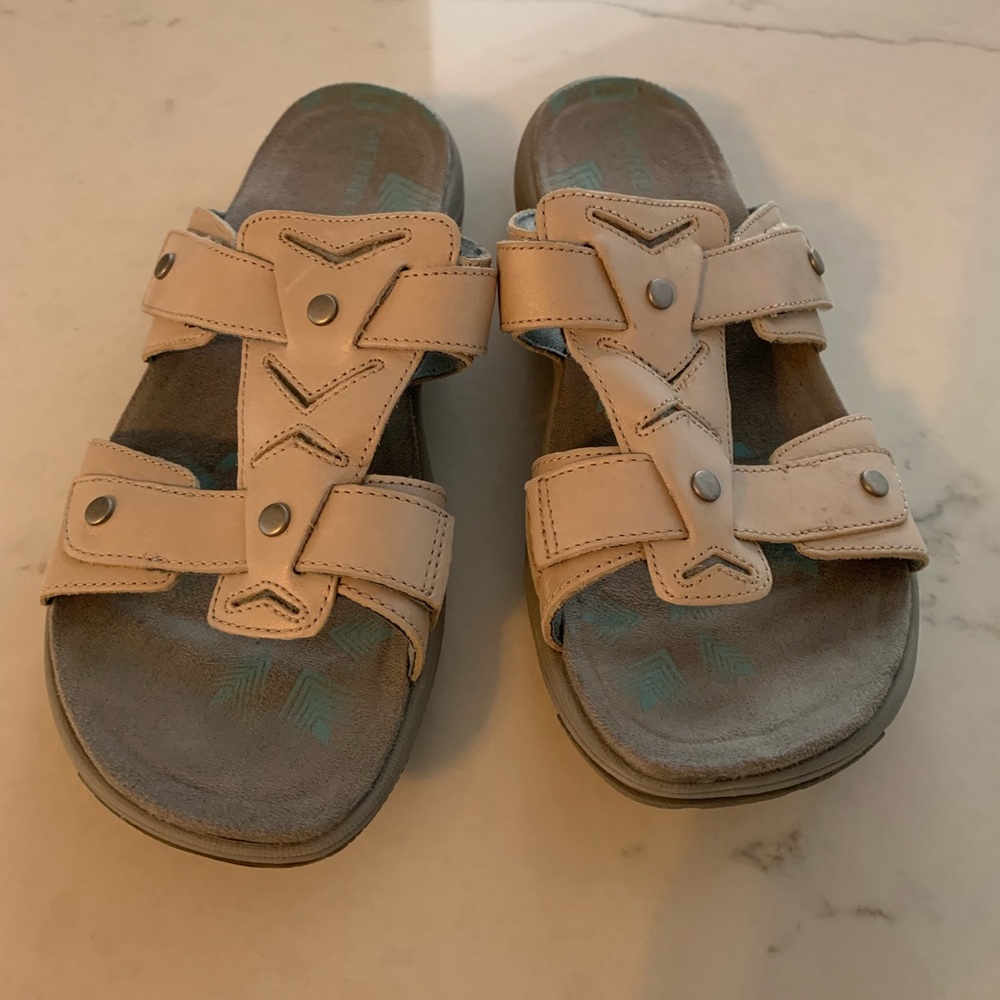Merrell Adhera Size 8 Ivory Select Grip Sandals Slip On Leather Adjustable Shoes